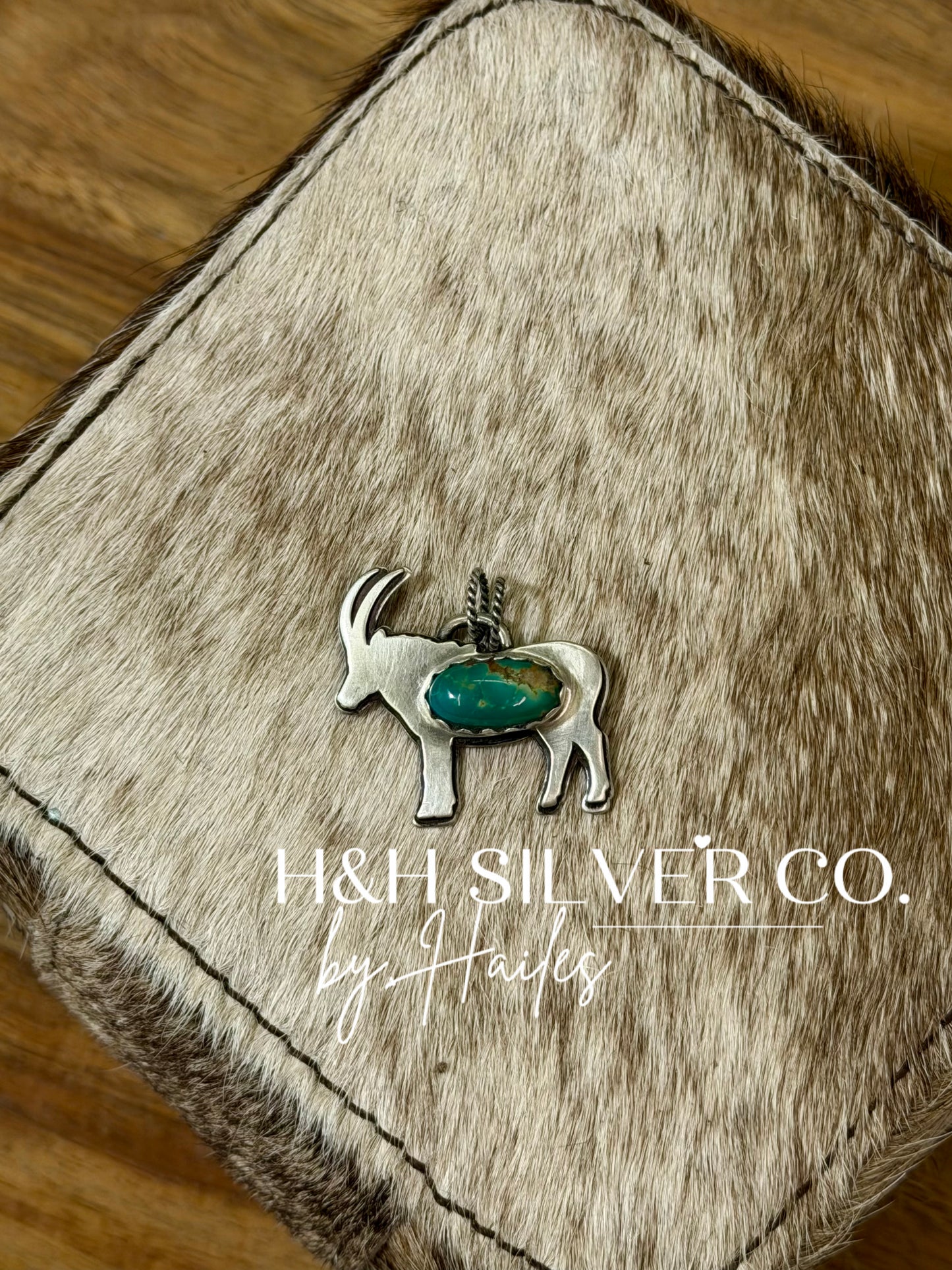 The Oakley Pendant