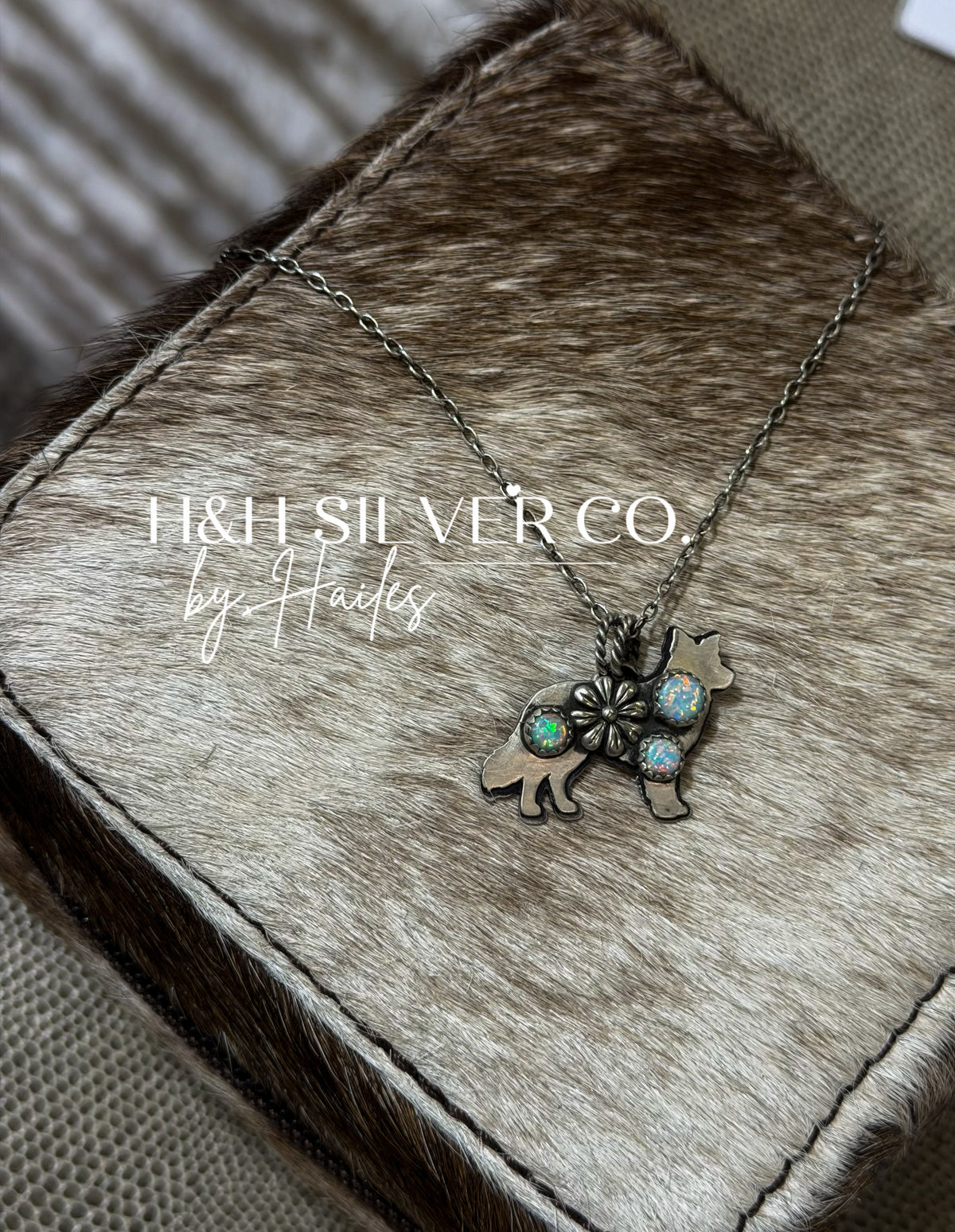 The Willow Pendant